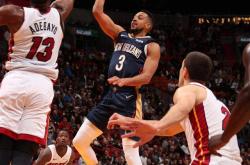 爱游戏中国-包含鹈鹕力克深圳队，麦科勒姆统治全场的词条