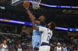 爱游戏下载-勇士轻取独行侠，莫兰特送出助攻