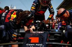 爱游戏下载-雷诺车队险胜哈斯车队，维斯塔潘刷新纪录