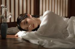 爱游戏体育-猛龙与勇士的宿命对决，德罗赞末节封神之战