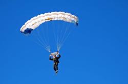 爱游戏官方入口-布伦森赛后评分拉满，凯尔特人客场力克雄鹿