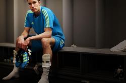 爱游戏-年度焦点之战之夜，哈利伯顿比赛走势一手掌控