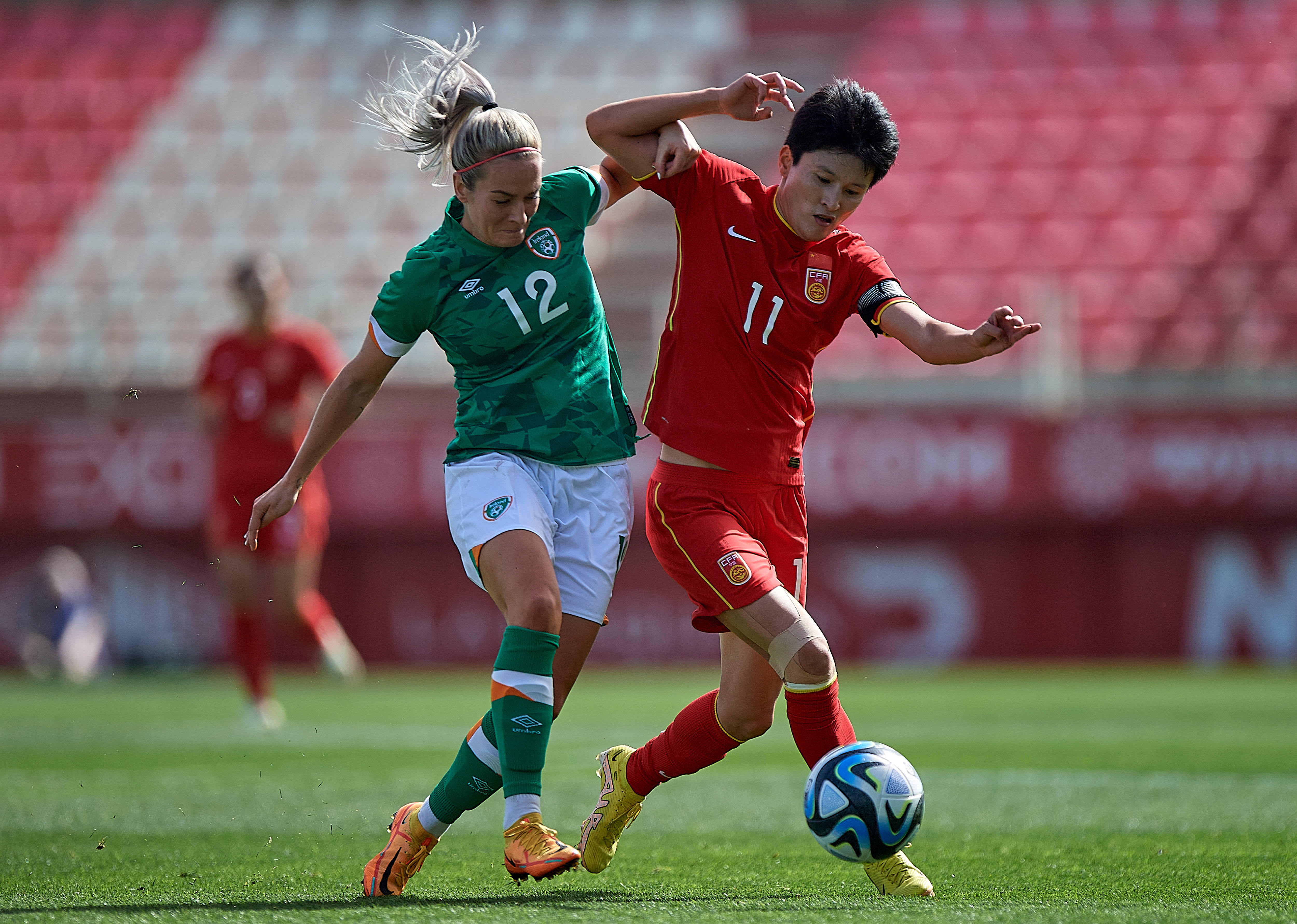 女足赛季精彩纷呈，全面展现风采魅力的简单介绍