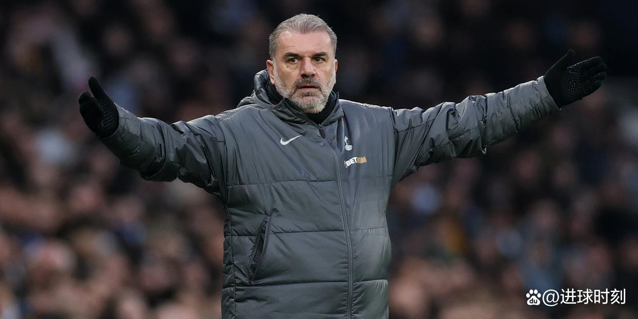 包含热刺俱乐部主帅大胆调整战术的词条