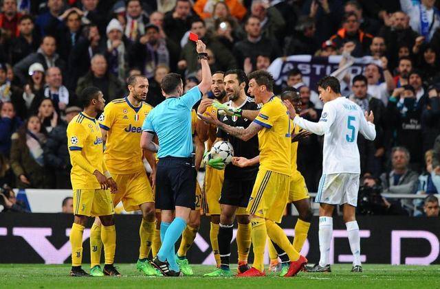 巴黎逆转尤文，卡塞米罗带队取胜