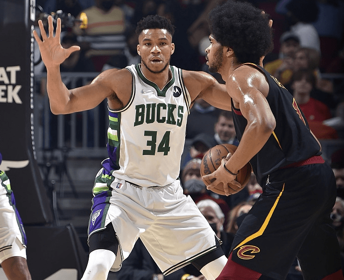 骑士横扫魔术,霍勒迪惊艳四座 骑士横扫魔术,霍勒迪惊艳四座